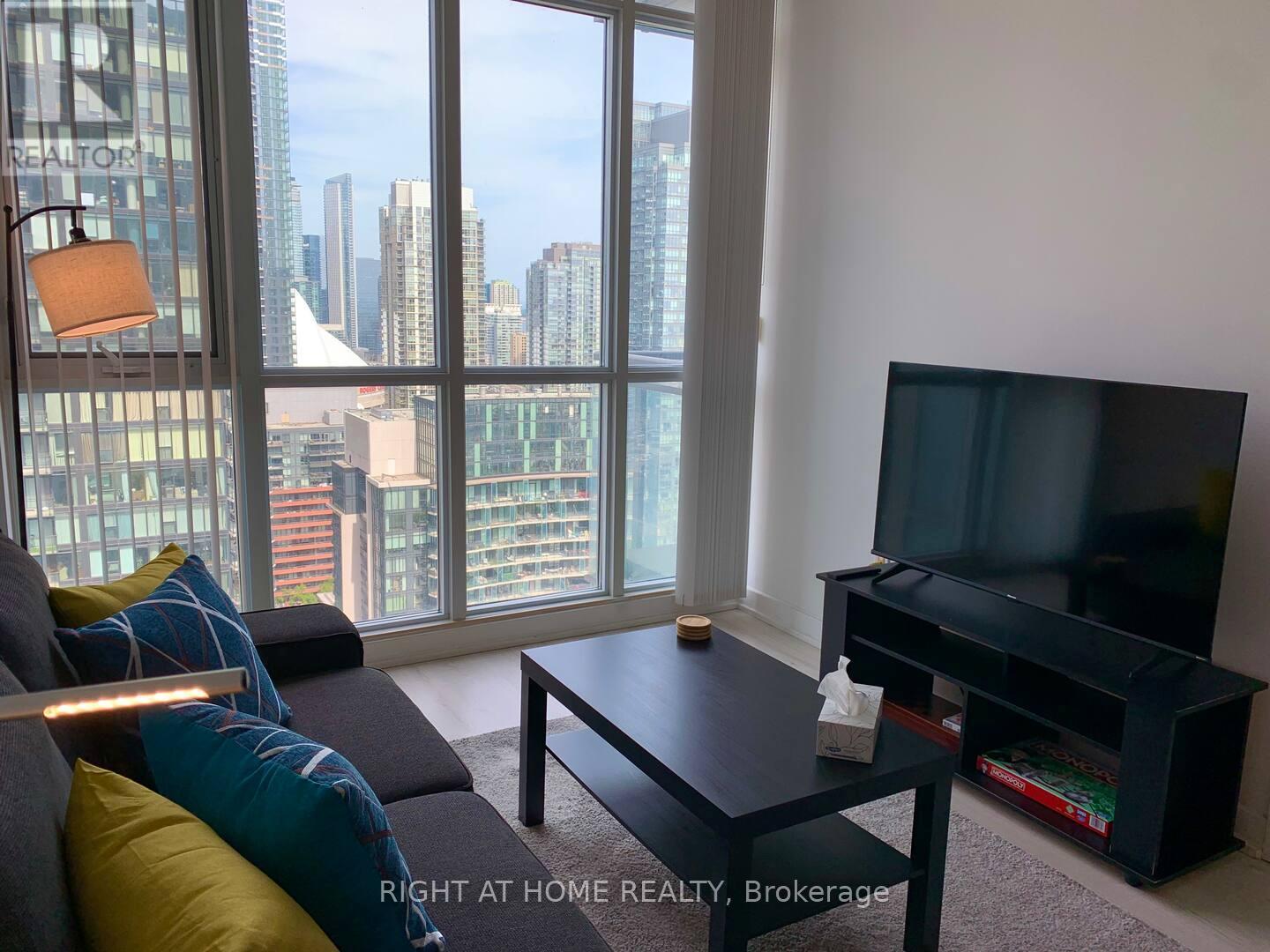 3303 - 15 Iceboat Terrace, Toronto, Ontario  M5V 4A5 - Photo 7 - C12498710