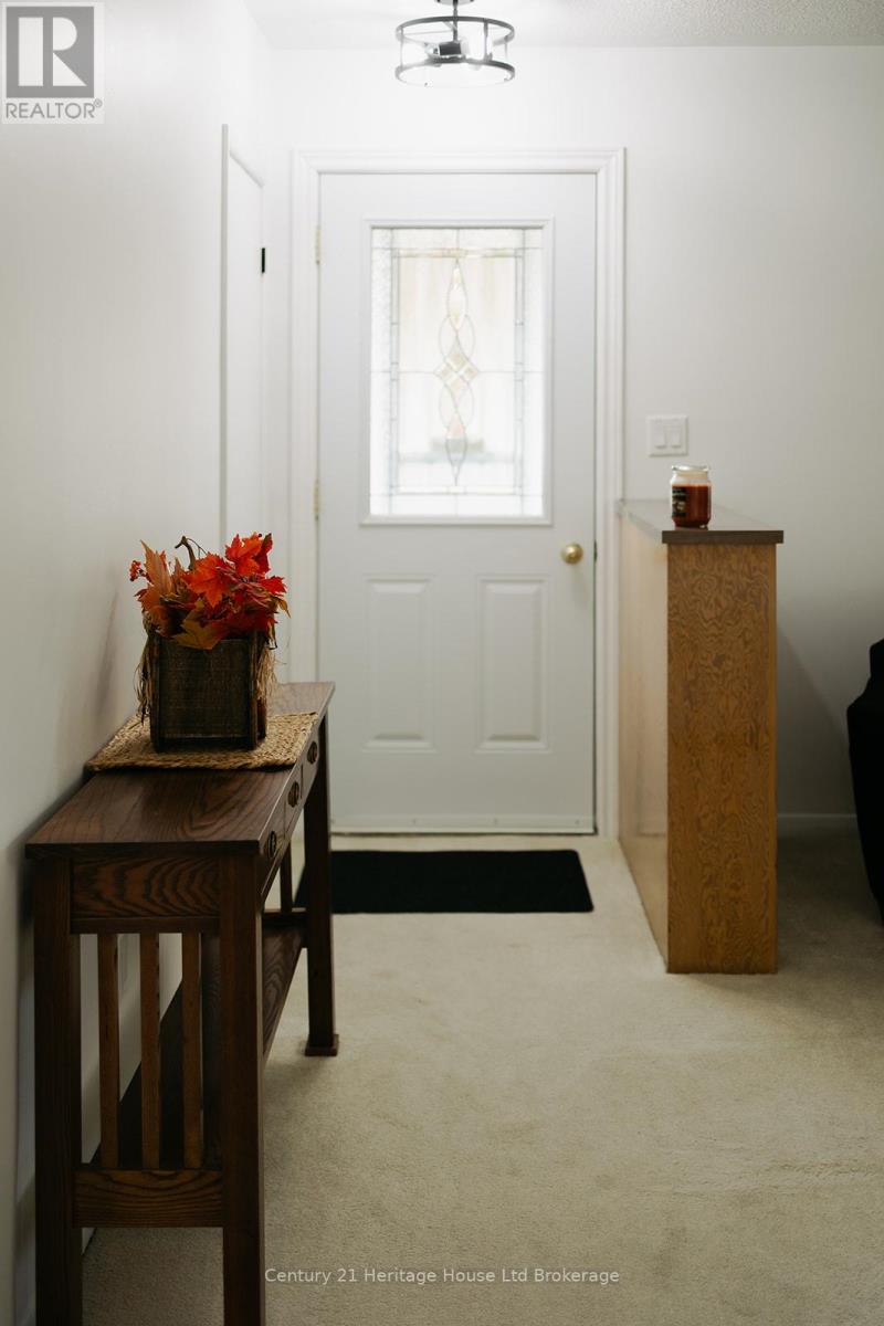 986 Braeside Street, Woodstock (Woodstock - North), Ontario  N4S 4T4 - Photo 15 - X12498878