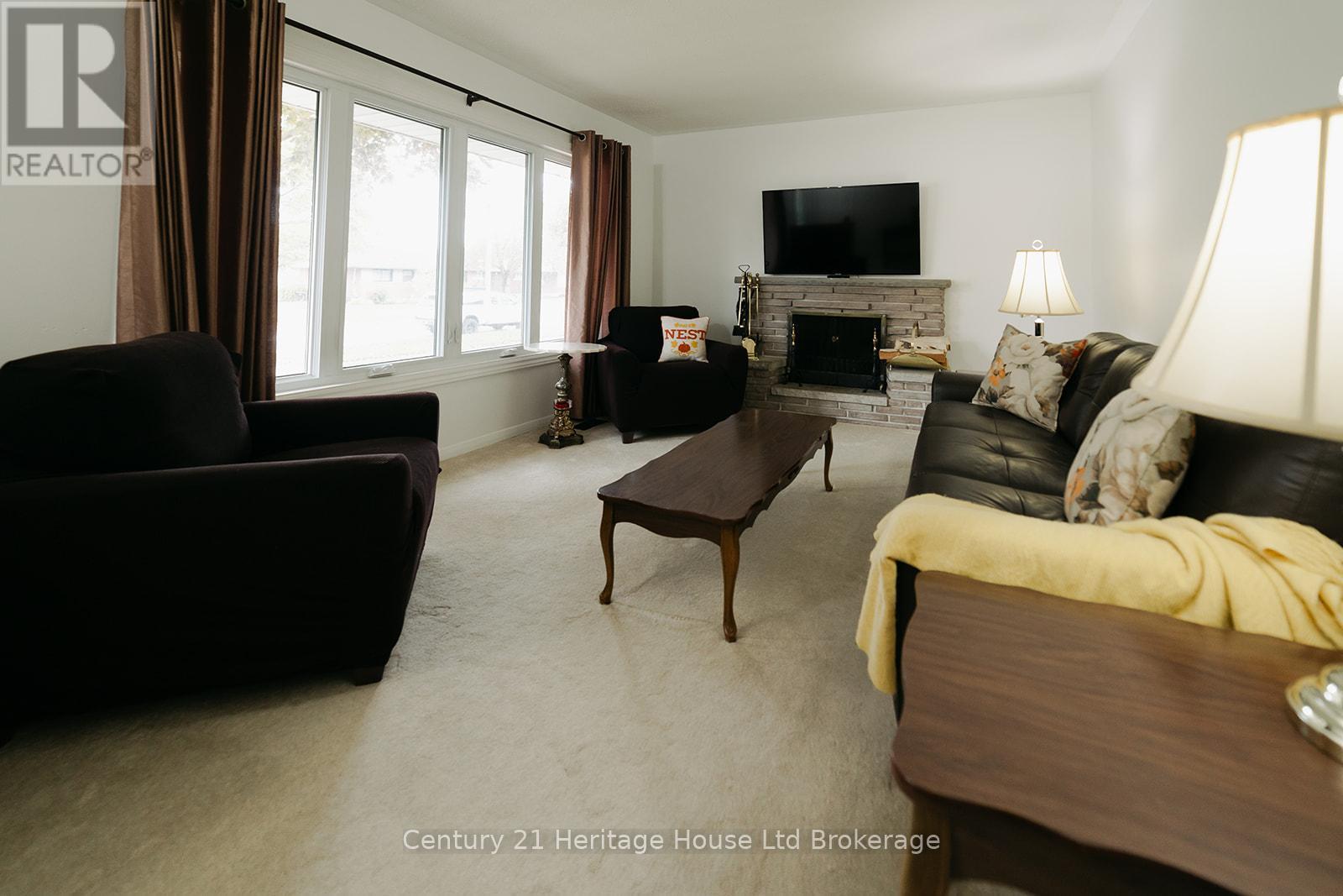 986 Braeside Street, Woodstock (Woodstock - North), Ontario  N4S 4T4 - Photo 16 - X12498878