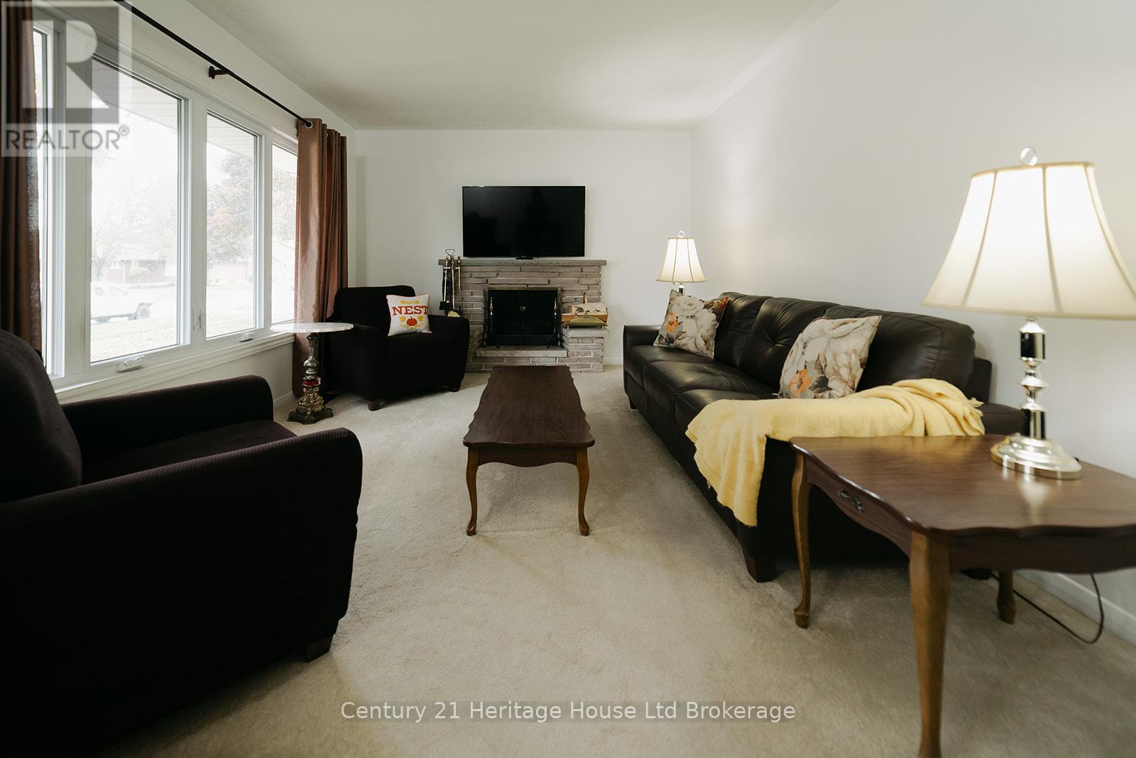 986 Braeside Street, Woodstock (Woodstock - North), Ontario  N4S 4T4 - Photo 17 - X12498878