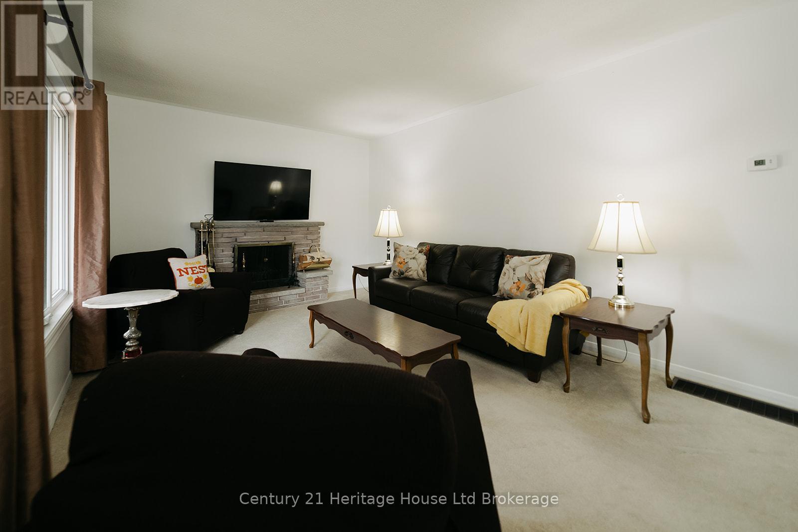 986 Braeside Street, Woodstock (Woodstock - North), Ontario  N4S 4T4 - Photo 18 - X12498878