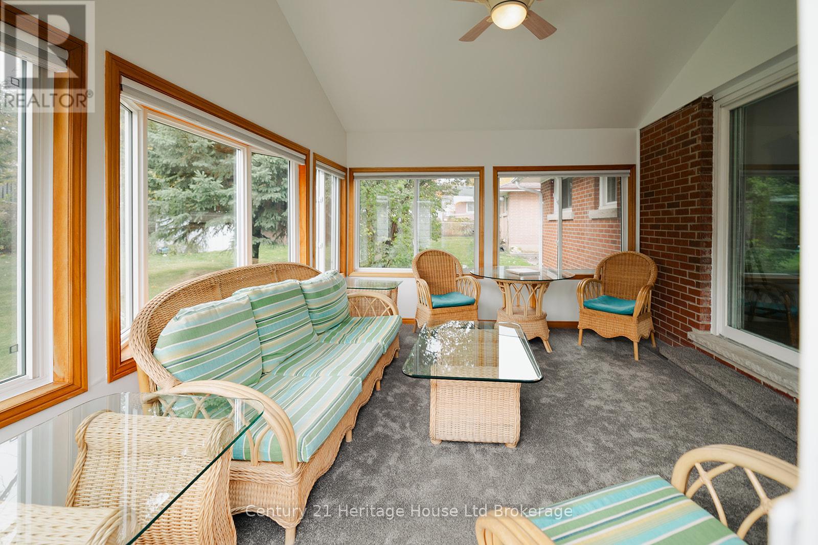 986 Braeside Street, Woodstock (Woodstock - North), Ontario  N4S 4T4 - Photo 23 - X12498878