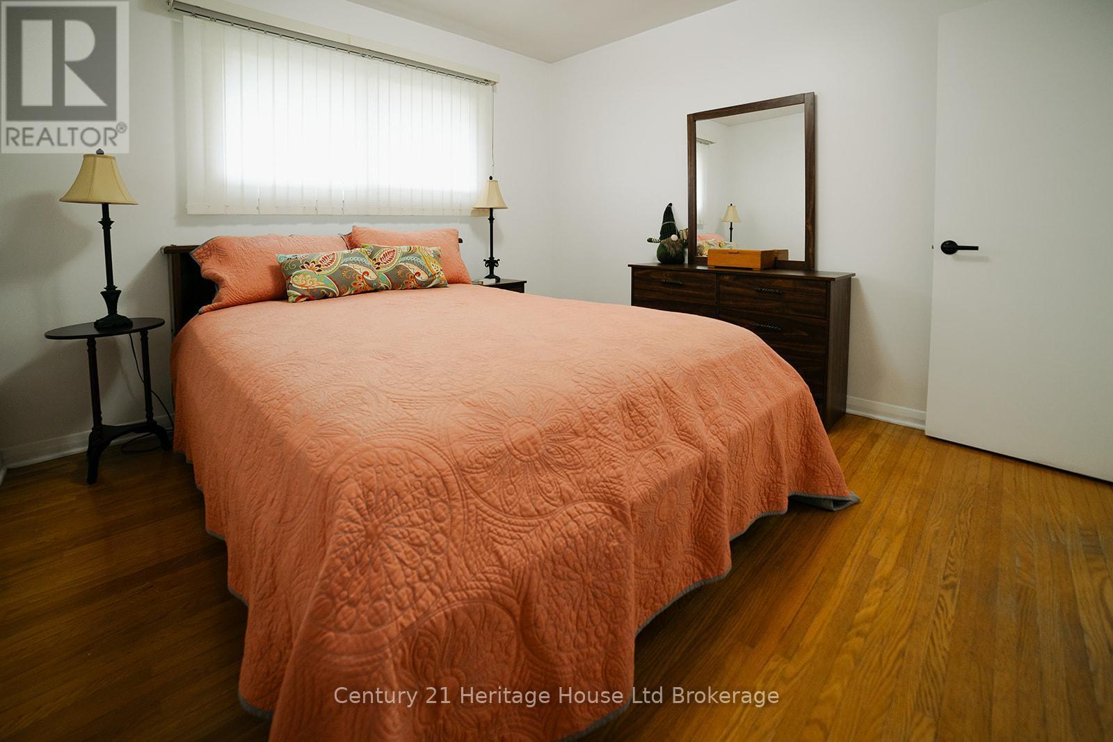 986 Braeside Street, Woodstock (Woodstock - North), Ontario  N4S 4T4 - Photo 27 - X12498878