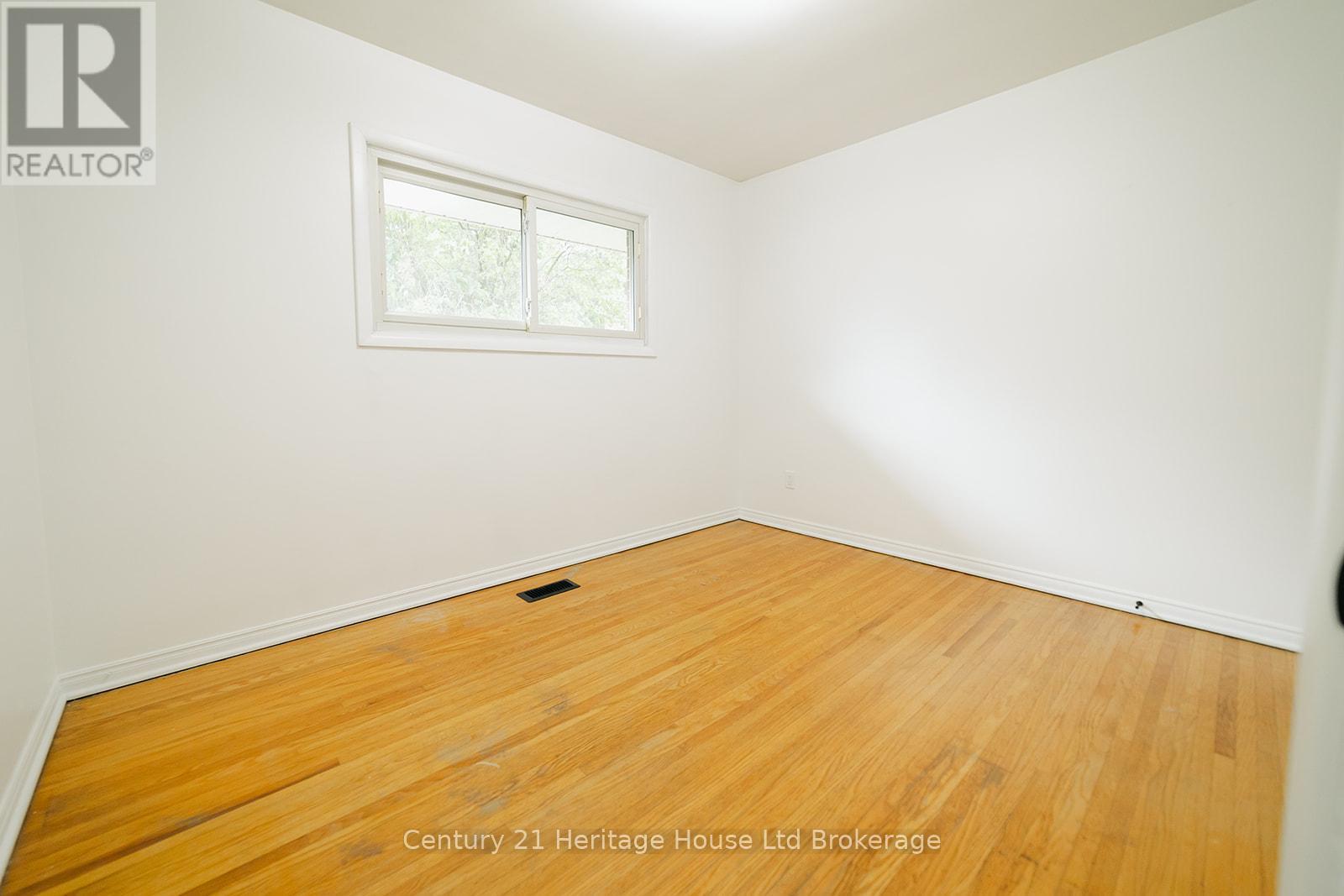 986 Braeside Street, Woodstock (Woodstock - North), Ontario  N4S 4T4 - Photo 29 - X12498878