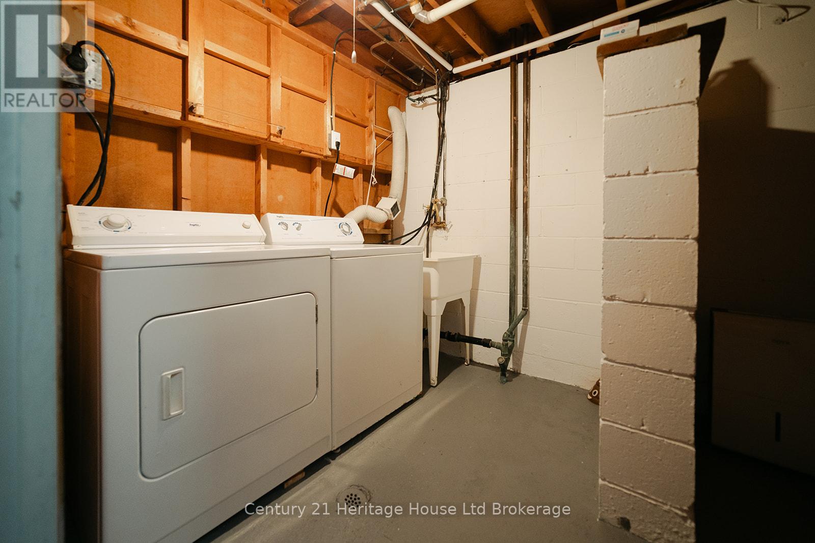 986 Braeside Street, Woodstock (Woodstock - North), Ontario  N4S 4T4 - Photo 37 - X12498878