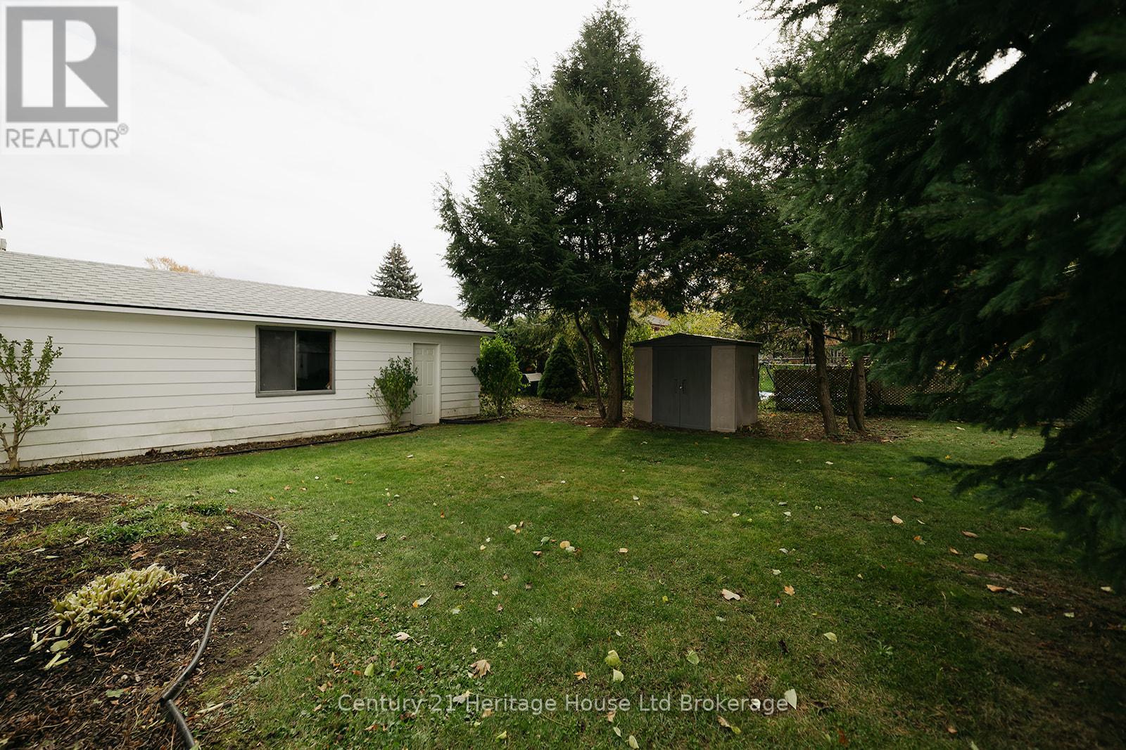 986 Braeside Street, Woodstock (Woodstock - North), Ontario  N4S 4T4 - Photo 7 - X12498878
