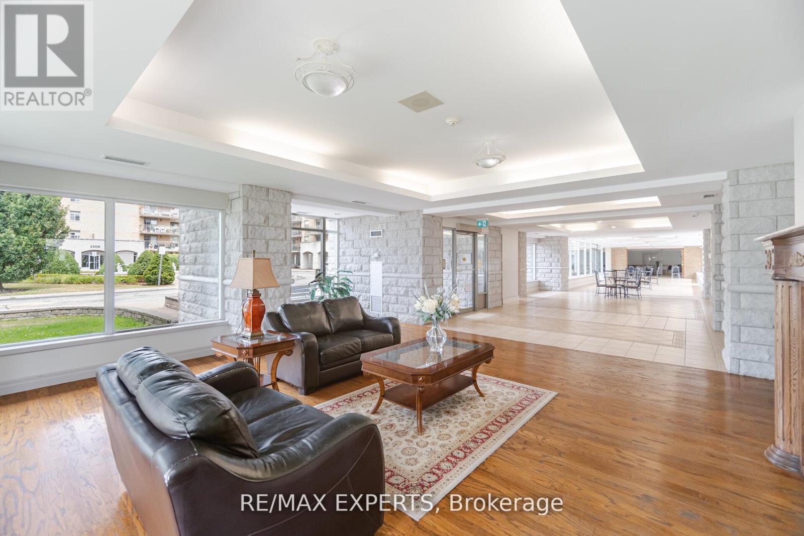 216 - 2502 Rutherford Road, Vaughan, Ontario  L4K 5N6 - Photo 10 - N12498696