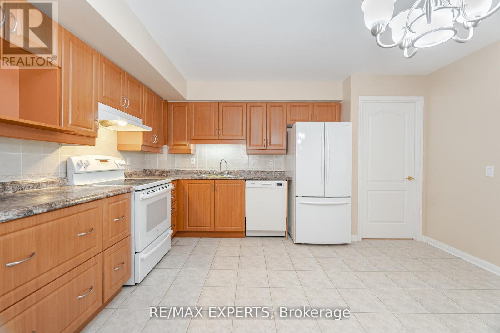 216 - 2502 Rutherford Road, Vaughan, Ontario  L4K 5N6 - Photo 19 - N12498696