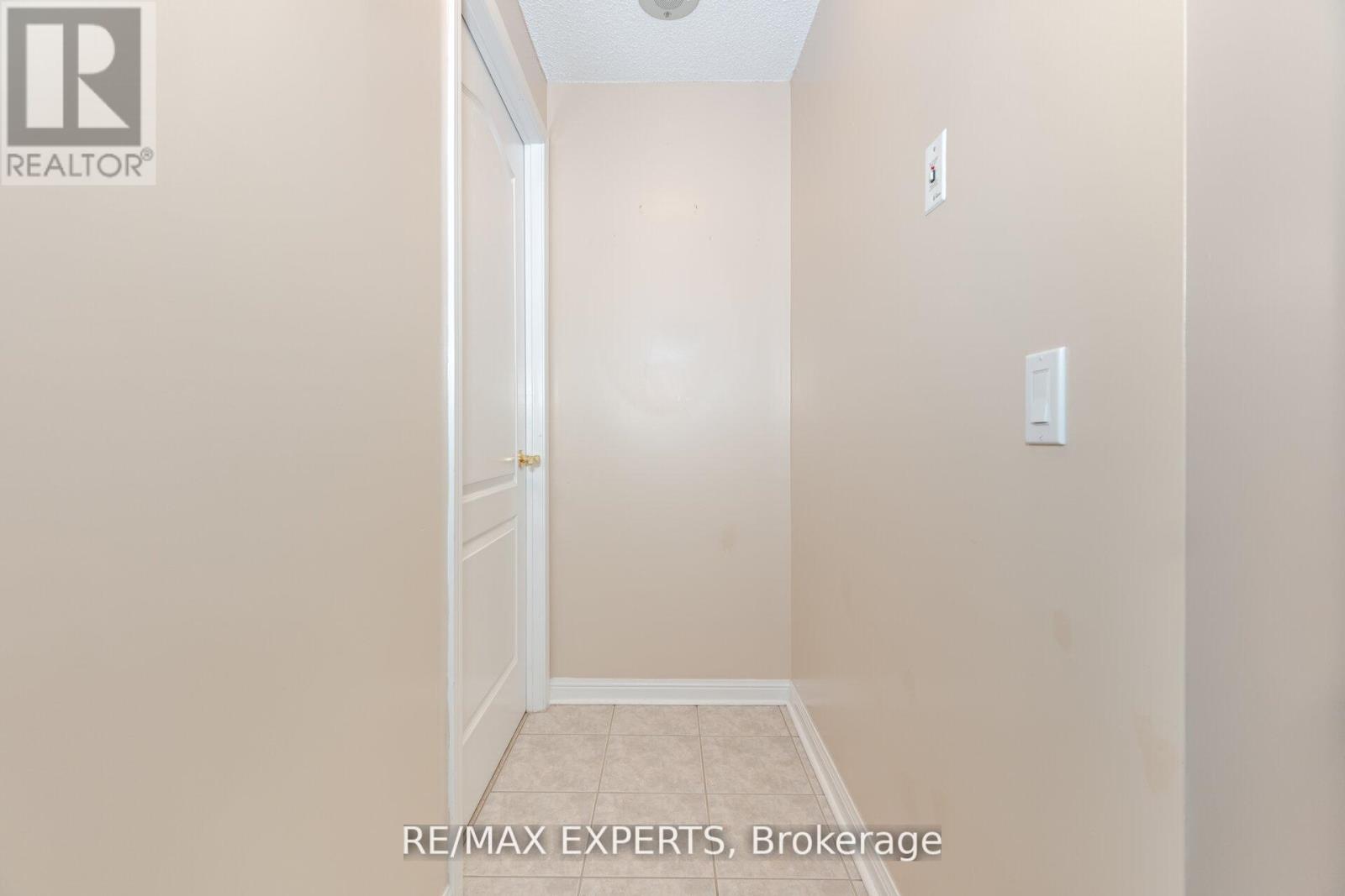 216 - 2502 Rutherford Road, Vaughan, Ontario  L4K 5N6 - Photo 30 - N12498696