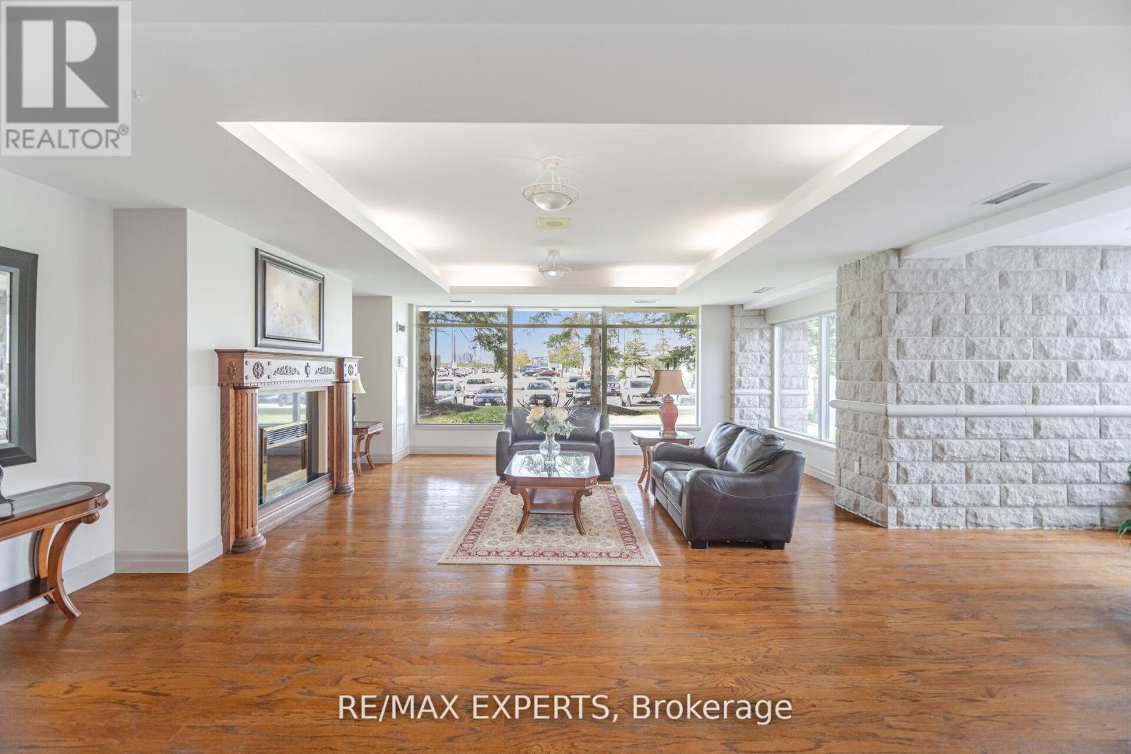 216 - 2502 Rutherford Road, Vaughan, Ontario  L4K 5N6 - Photo 7 - N12498696