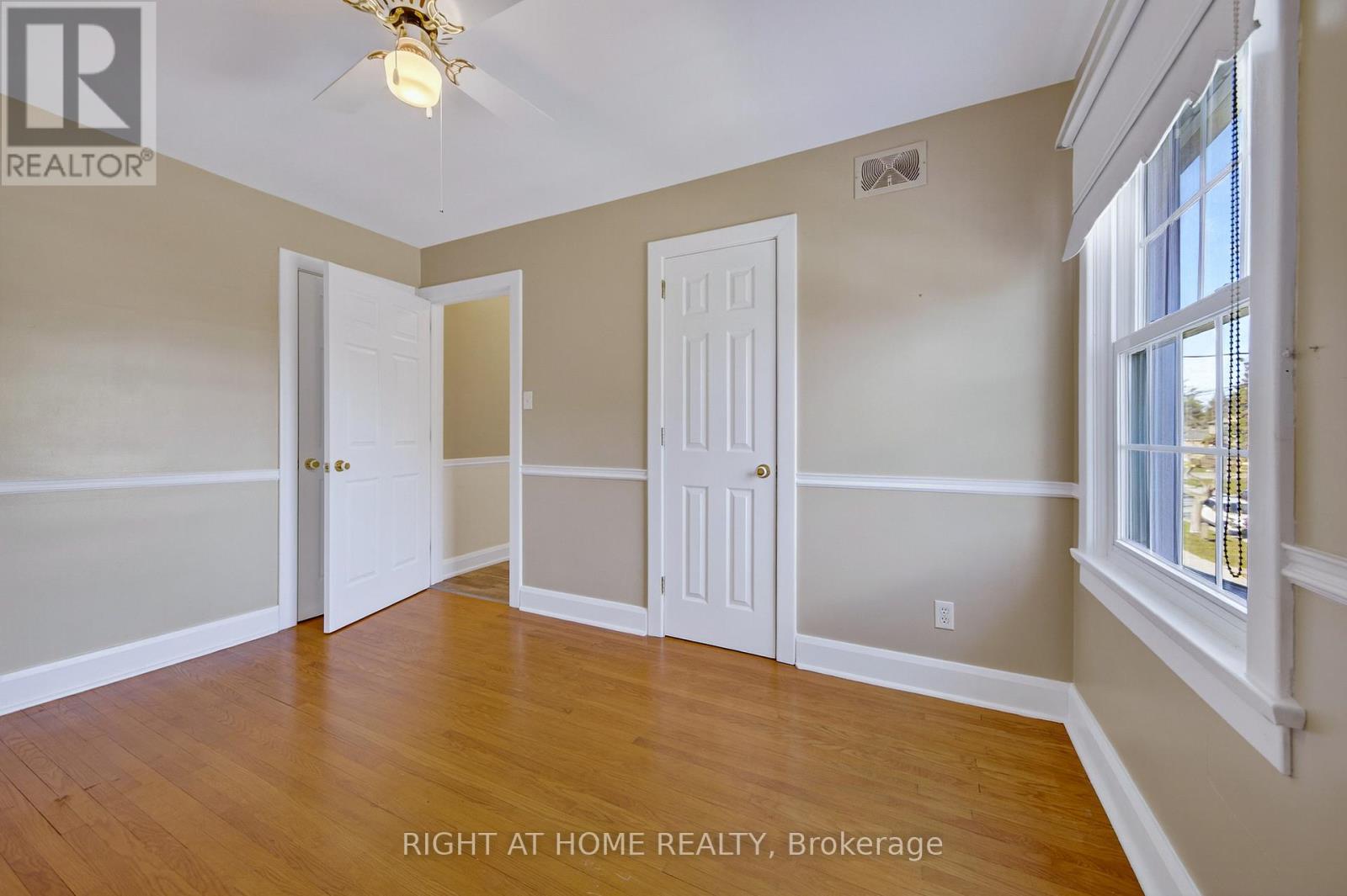 44 Newton Street, Barrie, Ontario  L4M 3N5 - Photo 17 - S12498702