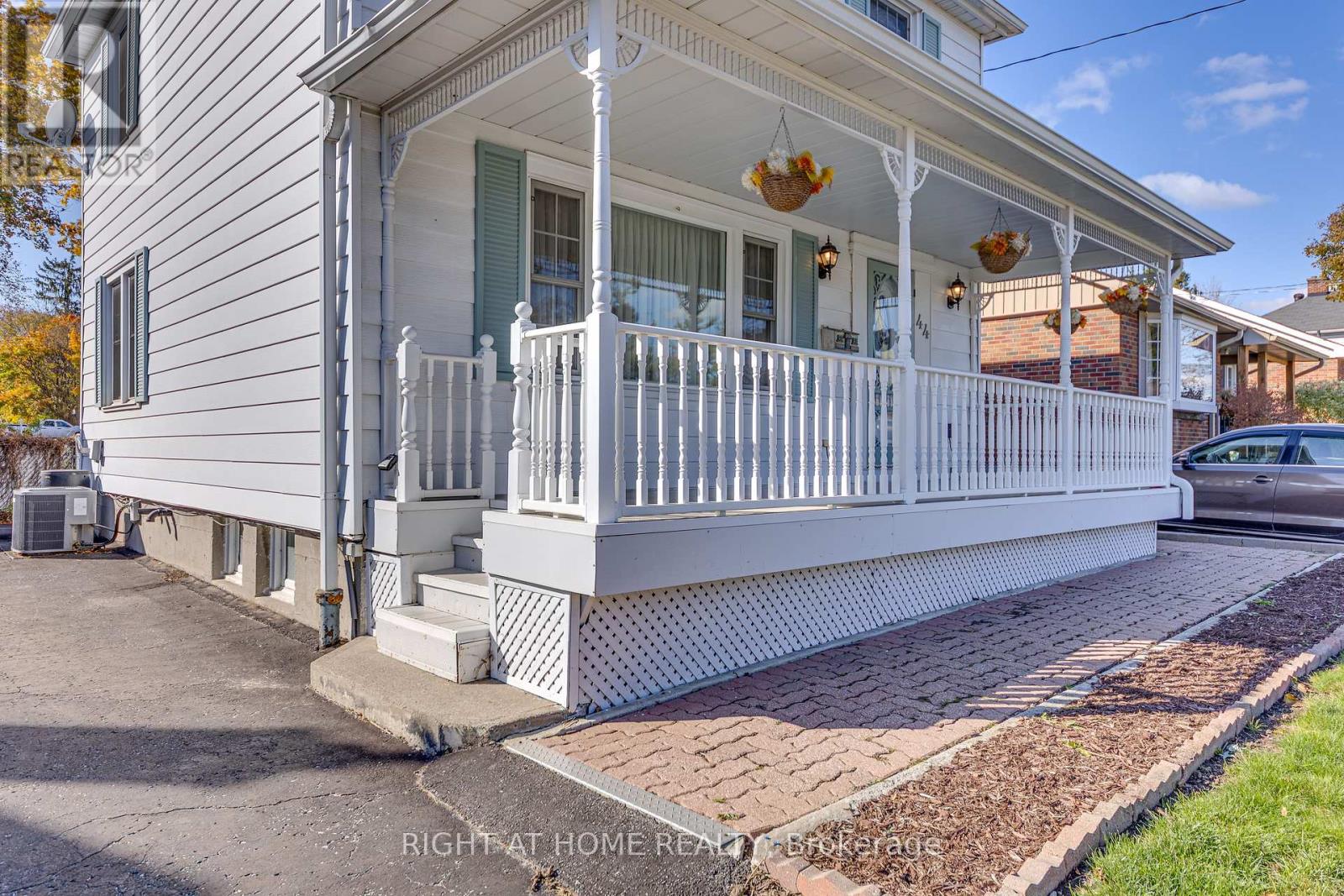 44 Newton Street, Barrie, Ontario  L4M 3N5 - Photo 4 - S12498702