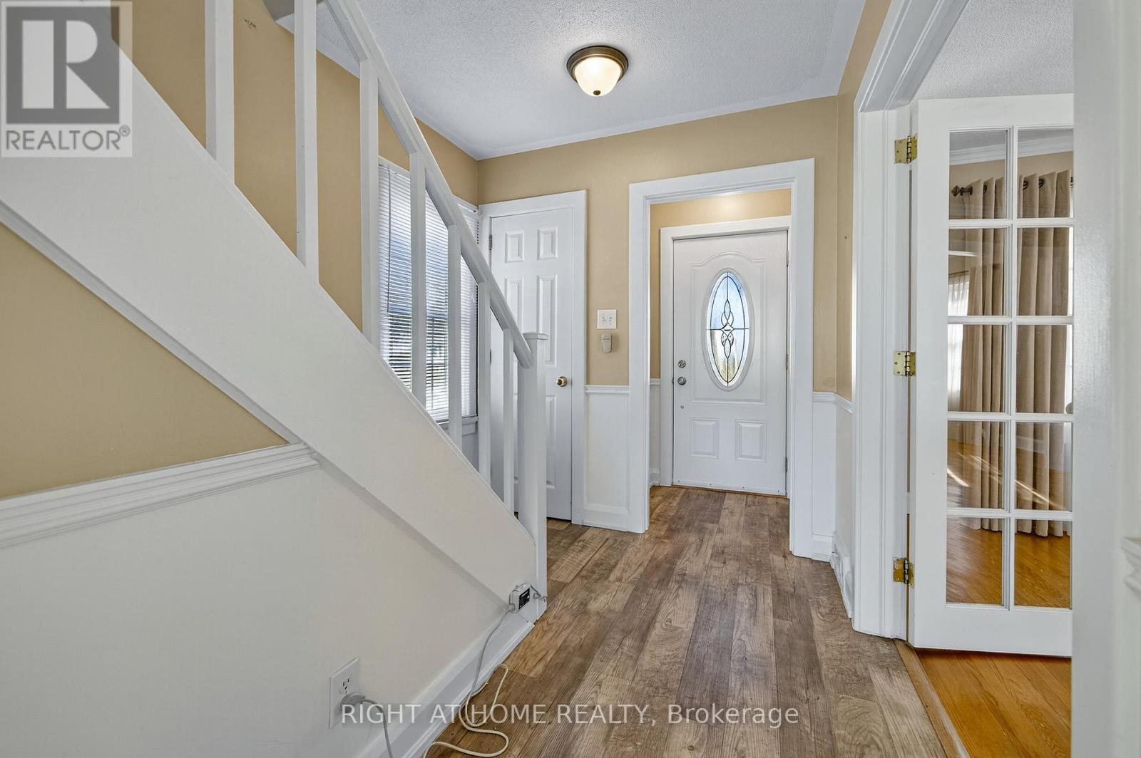 44 Newton Street, Barrie, Ontario  L4M 3N5 - Photo 6 - S12498702