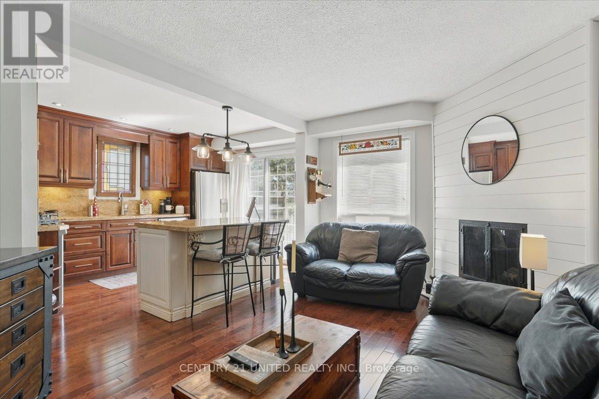 58 - 58 Heathcliffe Square, Brampton (Central Park), Ontario  L6S 5R5 - Photo 12 - W12498824