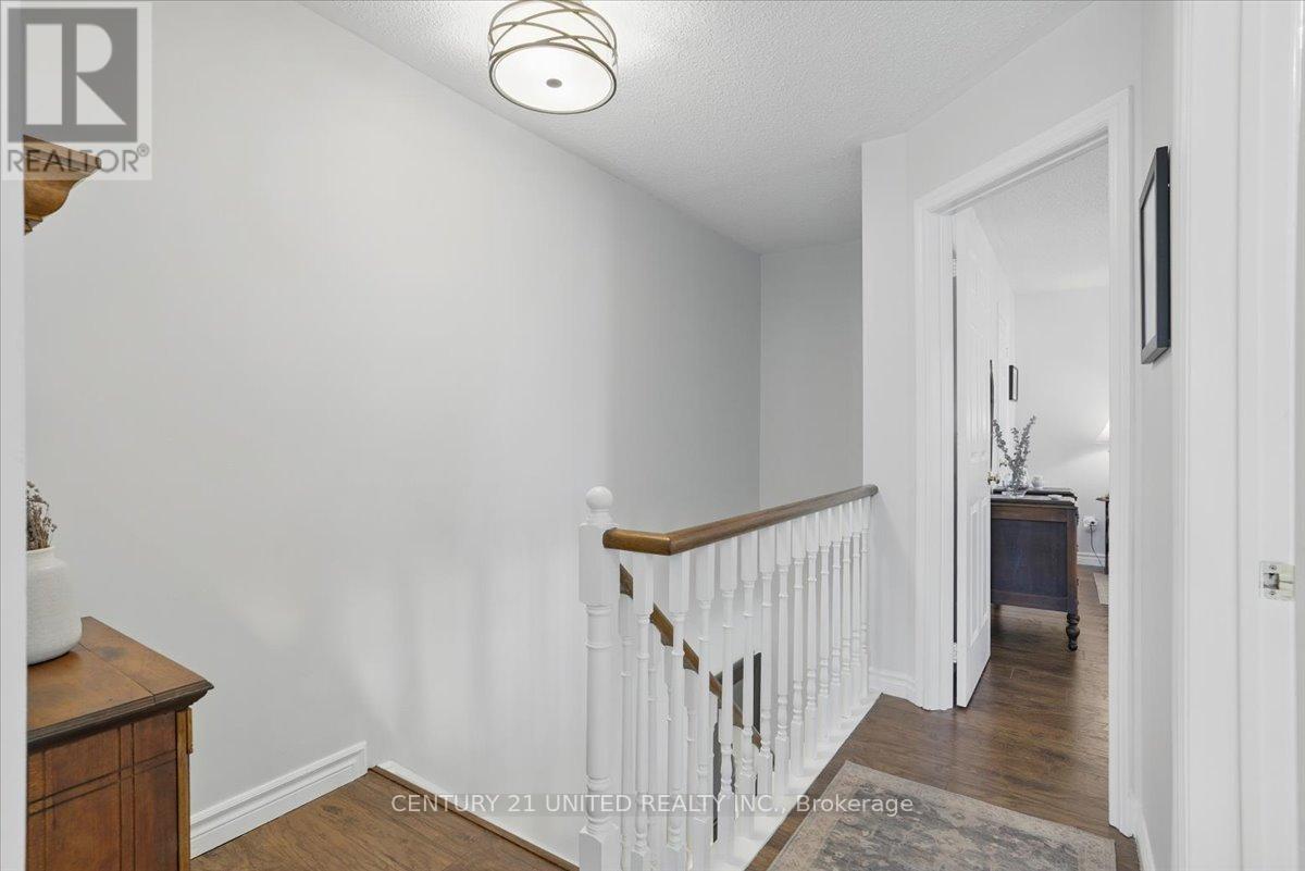 58 - 58 Heathcliffe Square, Brampton (Central Park), Ontario  L6S 5R5 - Photo 21 - W12498824