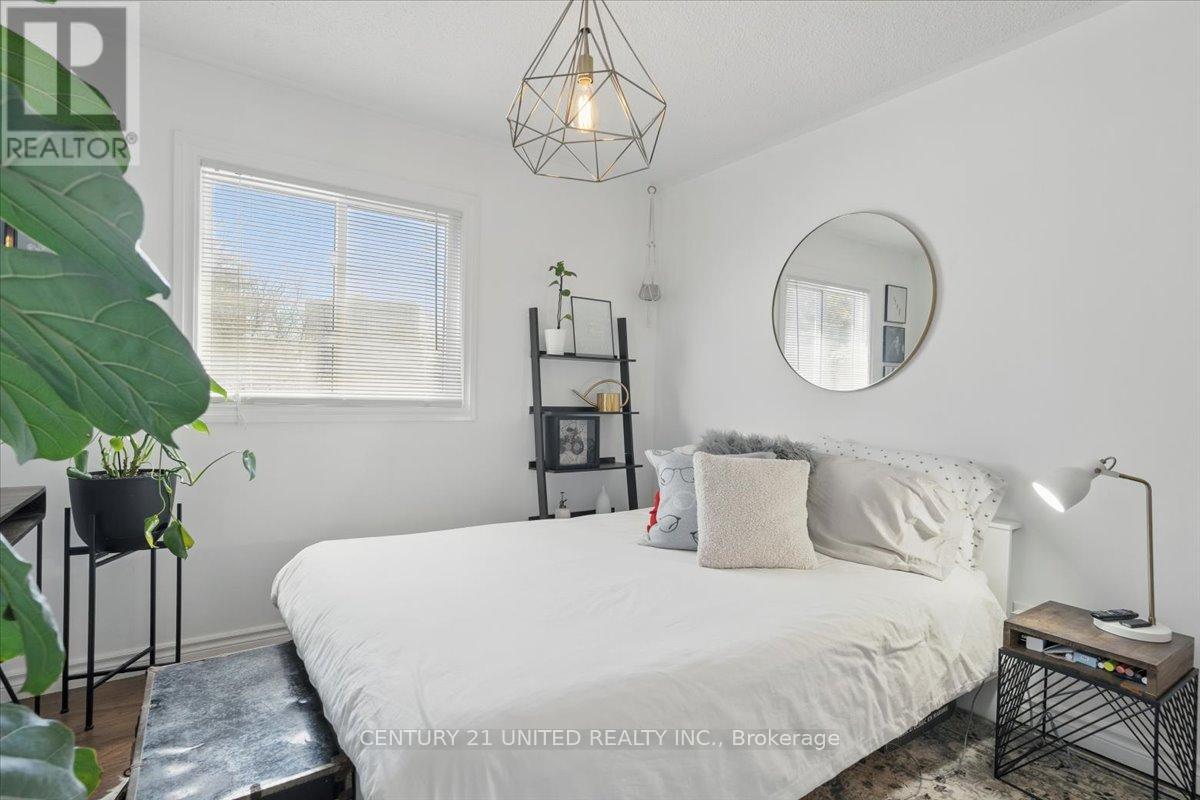 58 - 58 Heathcliffe Square, Brampton (Central Park), Ontario  L6S 5R5 - Photo 30 - W12498824