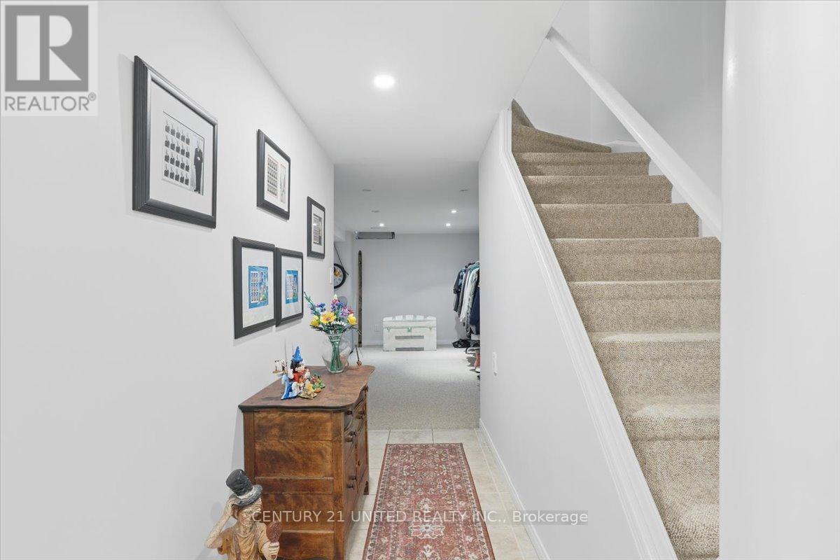 58 - 58 Heathcliffe Square, Brampton (Central Park), Ontario  L6S 5R5 - Photo 34 - W12498824