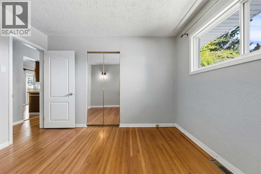 1048 39 Avenue Nw, Calgary, Alberta  T2K 0E1 - Photo 16 - A2259464