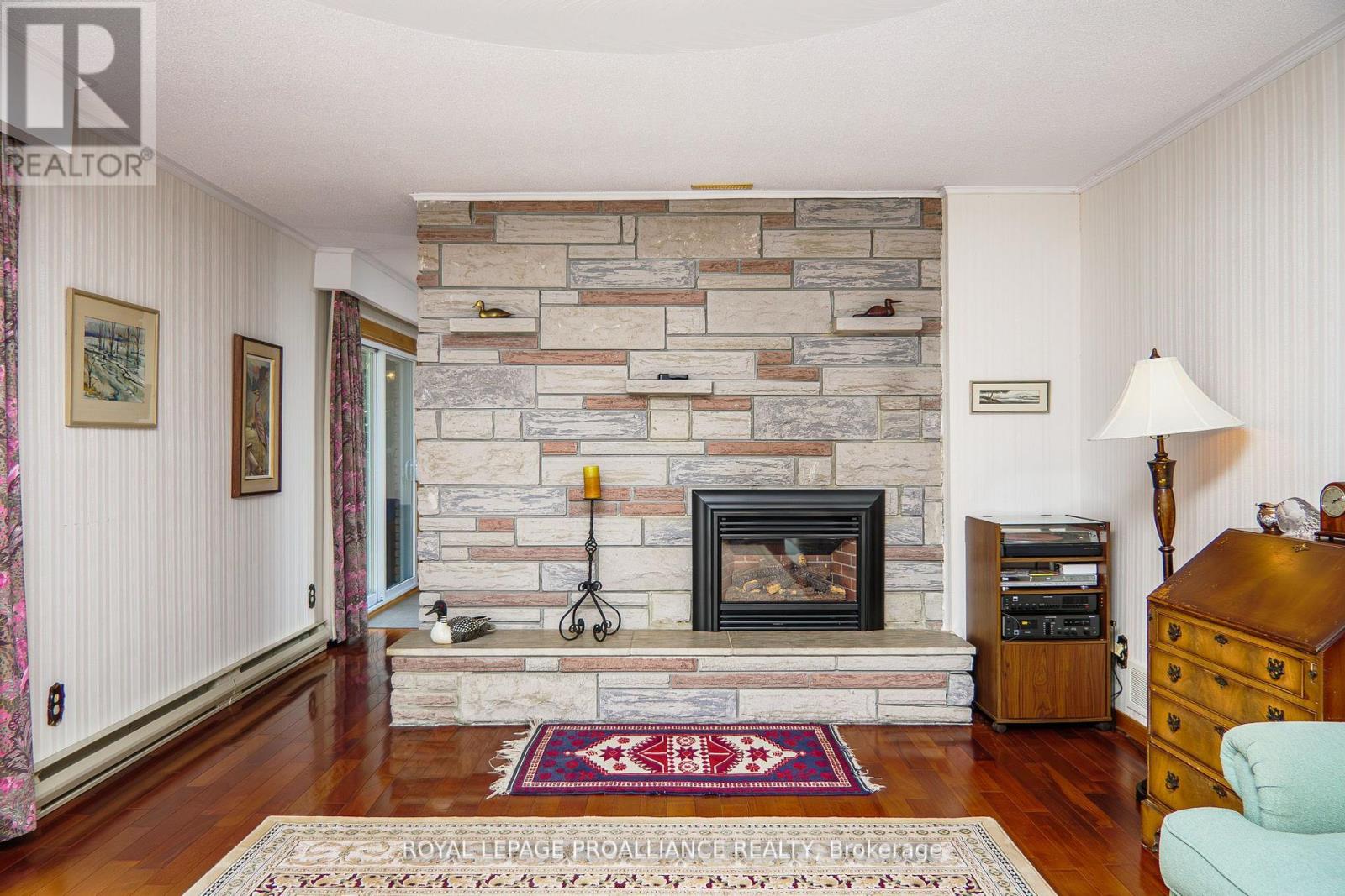 95 Baylea Drive, Quinte West (Sidney Ward), Ontario  K8V 5P5 - Photo 14 - X12498758