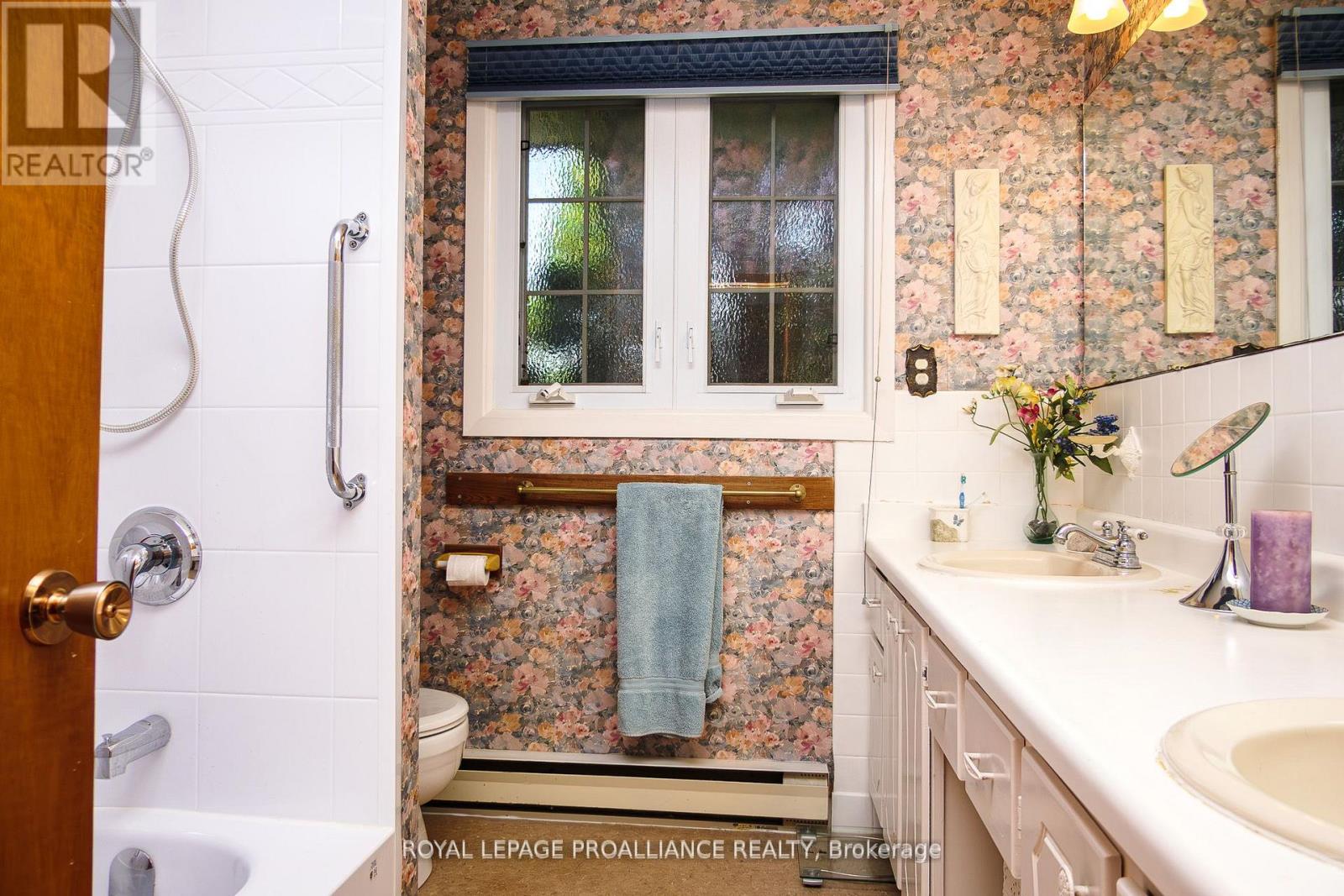 95 Baylea Drive, Quinte West (Sidney Ward), Ontario  K8V 5P5 - Photo 34 - X12498758