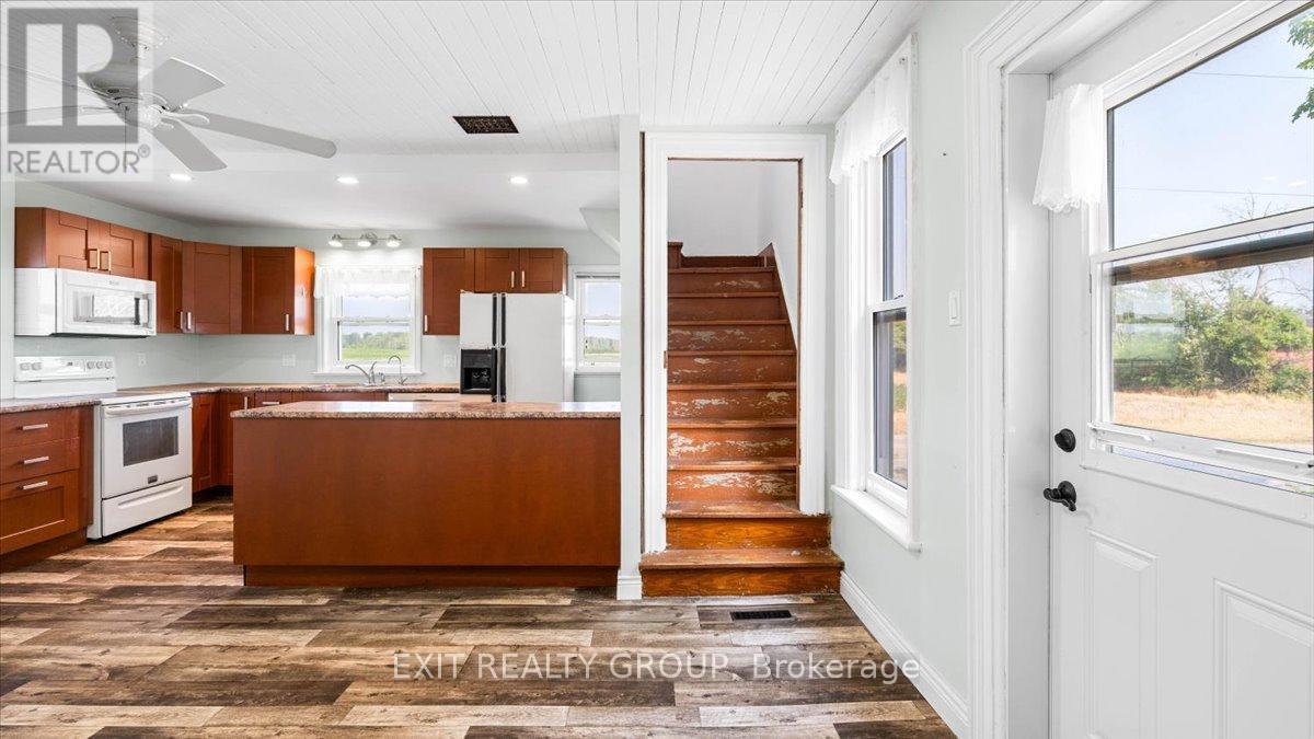 837 Casey Road, Belleville, Ontario K8N 4Z6 - Photo 10 - X12498788