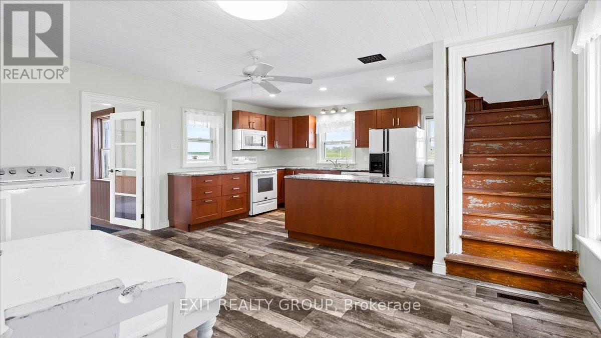 837 Casey Road, Belleville, Ontario K8N 4Z6 - Photo 9 - X12498788