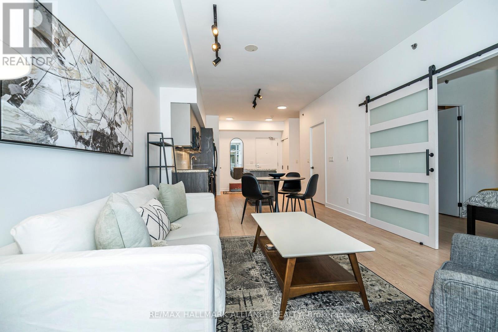 1015 - 21 Nelson Street, Toronto, Ontario  M5V 3H9 - Photo 17 - C12494956