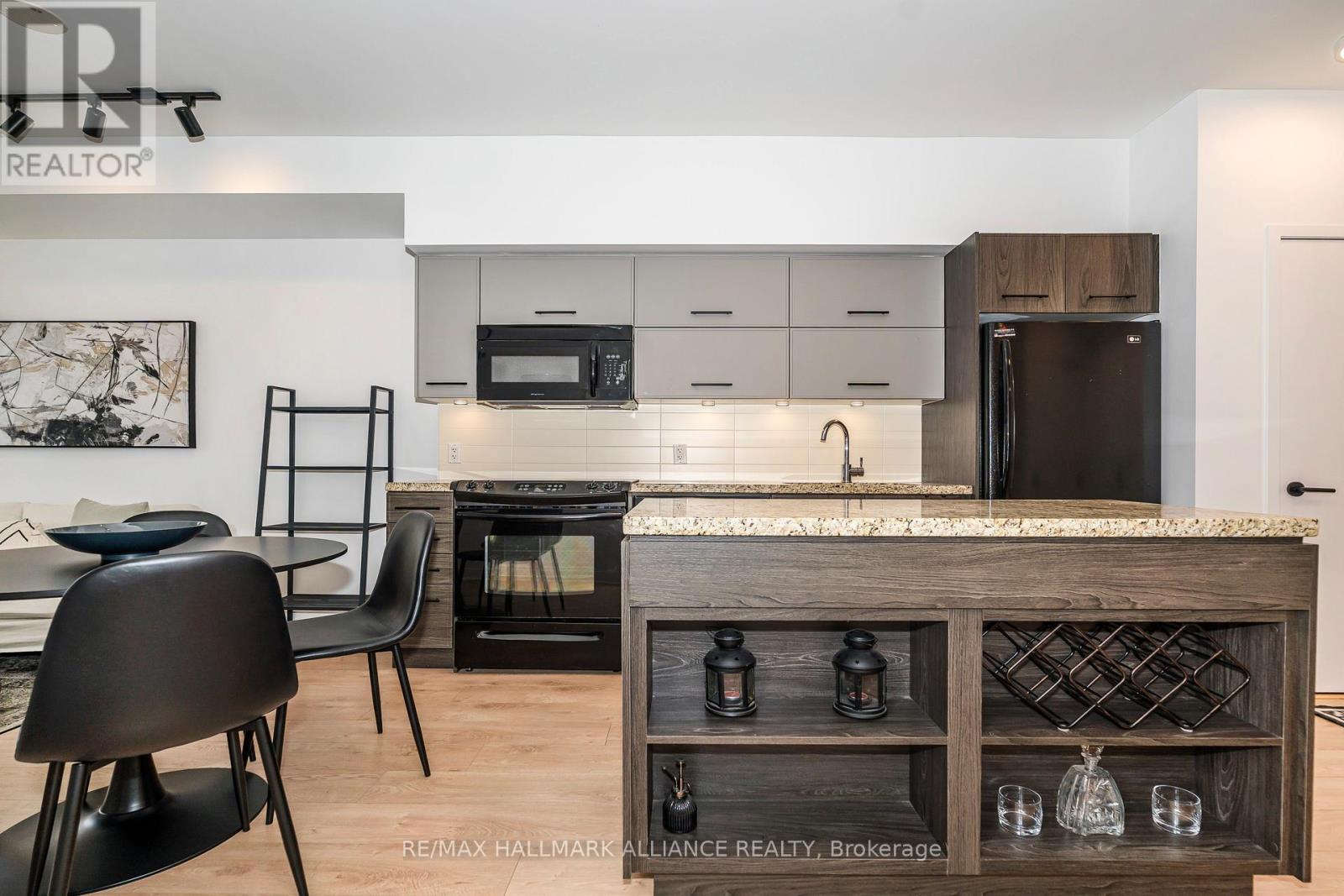 1015 - 21 Nelson Street, Toronto, Ontario  M5V 3H9 - Photo 27 - C12494956