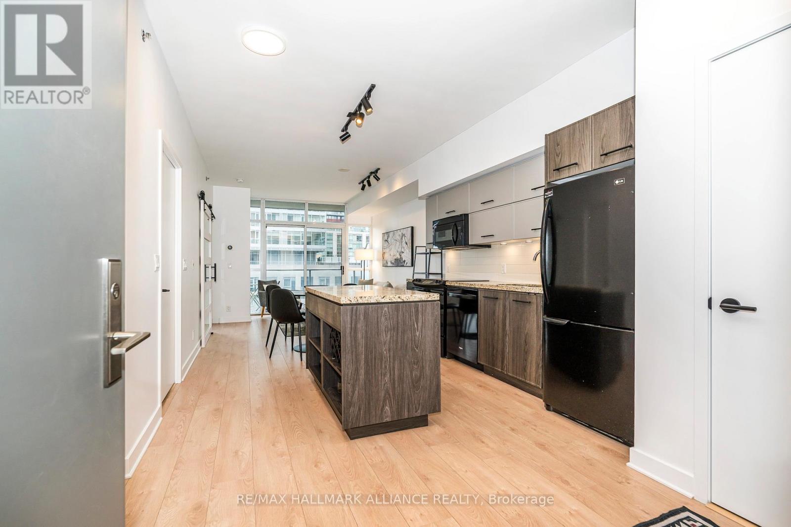 1015 - 21 Nelson Street, Toronto, Ontario  M5V 3H9 - Photo 4 - C12494956