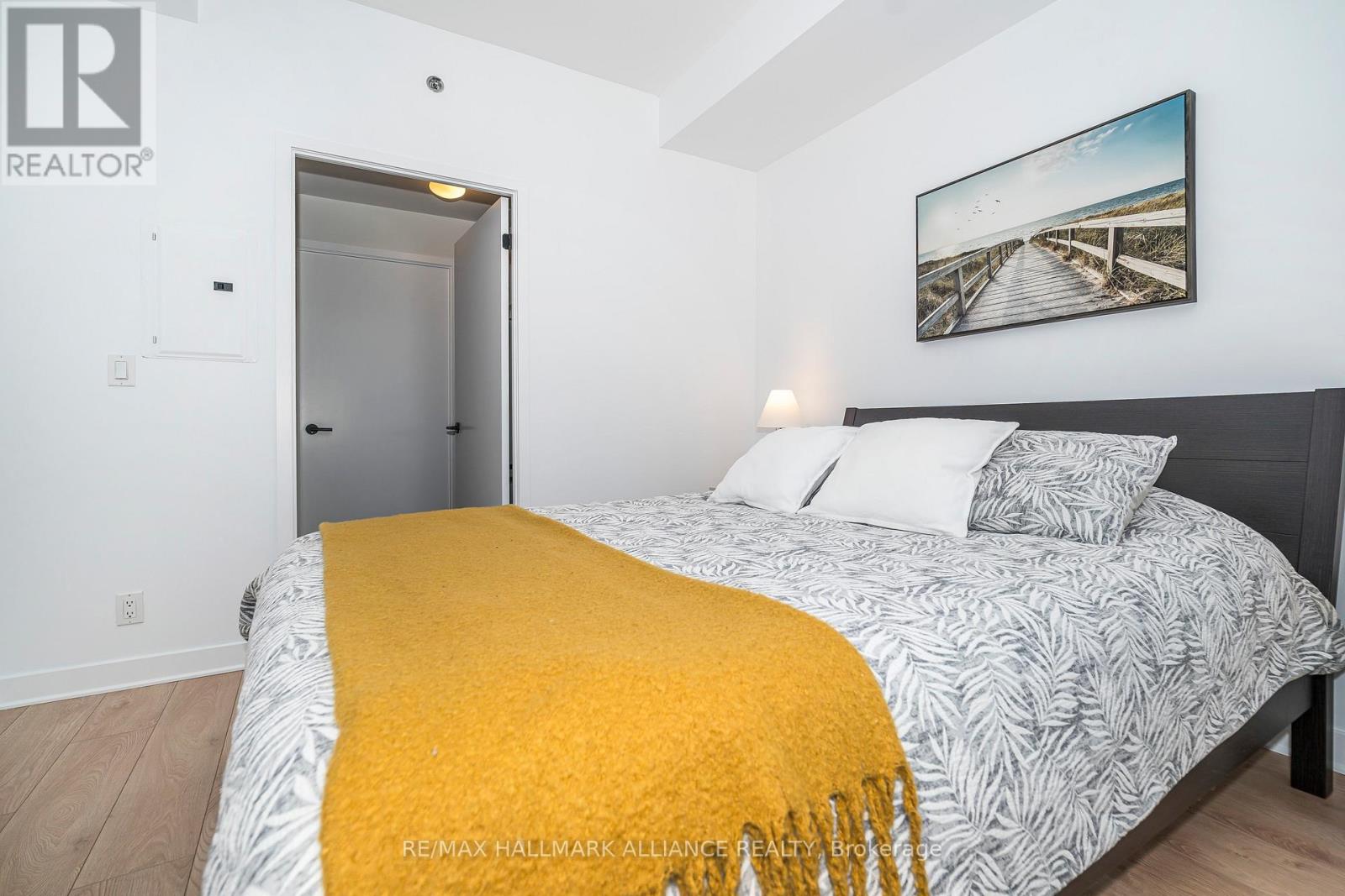 1015 - 21 Nelson Street, Toronto, Ontario  M5V 3H9 - Photo 32 - C12494956