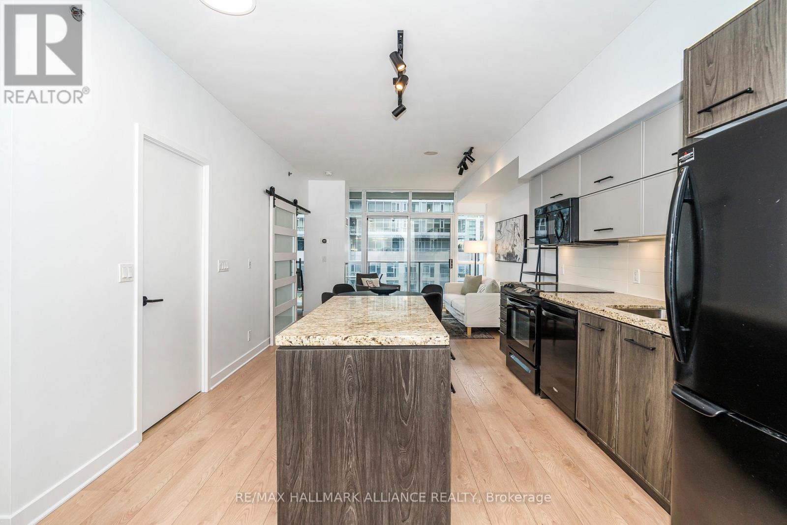 1015 - 21 Nelson Street, Toronto, Ontario  M5V 3H9 - Photo 6 - C12494956