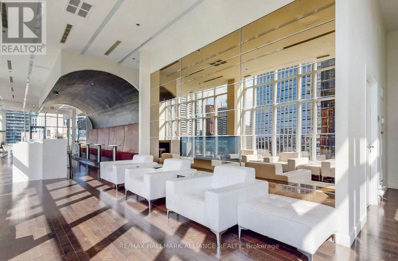 1015 - 21 Nelson Street, Toronto, Ontario  M5V 3H9 - Photo 47 - C12494956