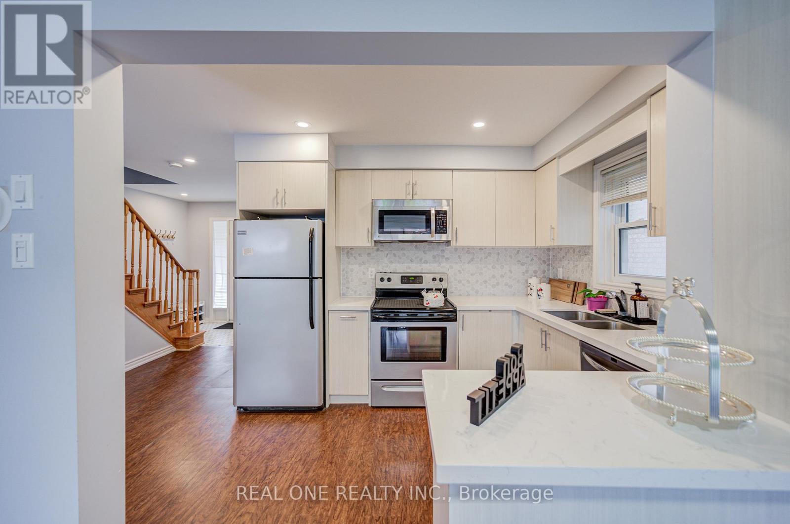 178 Hawker Road, Vaughan, Ontario  L6A 2J6 - Photo 14 - N12493916