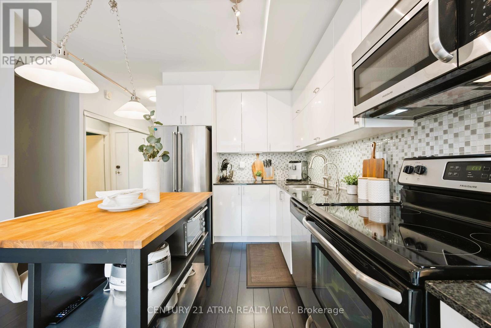 331 - 28 Prince Regent Street, Markham, Ontario  L6C 0V5 - Photo 4 - N12497904