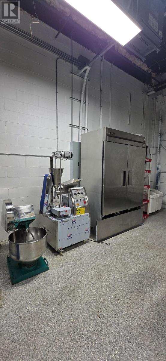 3 - 951 Martin Grove Road, Toronto, Ontario  M9W 4V6 - Photo 7 - W12498690