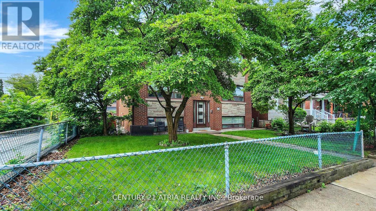 6 - 11 Evans Avenue, Toronto, Ontario  M8Z 1H4 - Photo 4 - W12498692