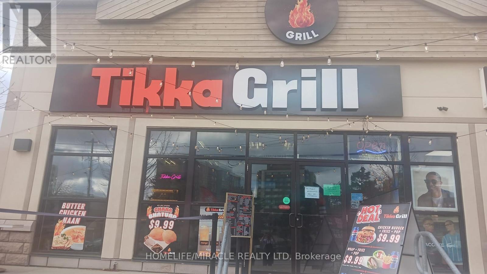 1 - 158 UNIVERSITY AVENUE, Waterloo, Ontario