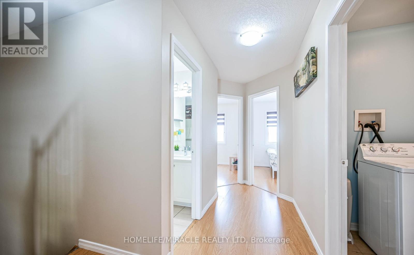 39 Newport Crescent, Hamilton (Crerar), Ontario  L9A 0B2 - Photo 12 - X12498700