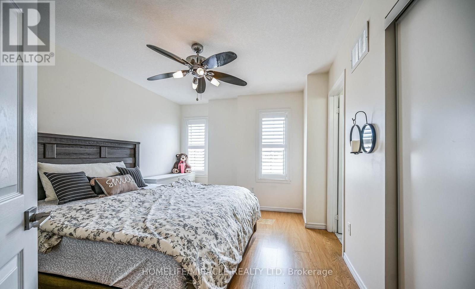 39 Newport Crescent, Hamilton (Crerar), Ontario  L9A 0B2 - Photo 13 - X12498700