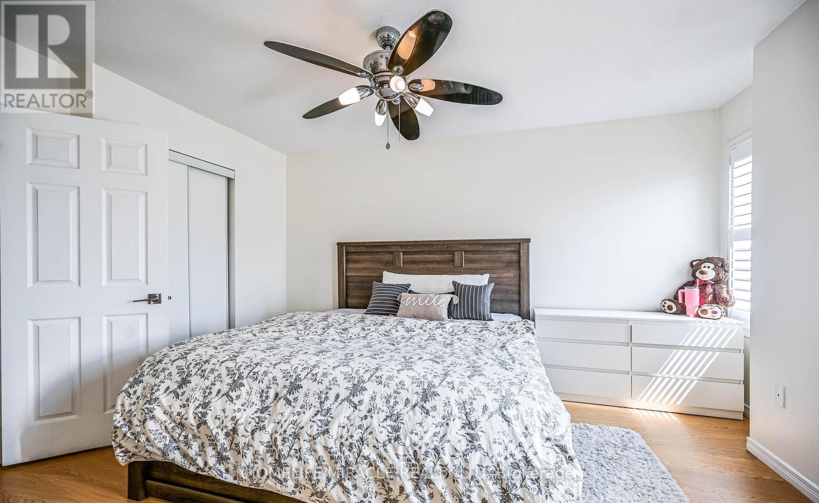 39 Newport Crescent, Hamilton (Crerar), Ontario  L9A 0B2 - Photo 15 - X12498700