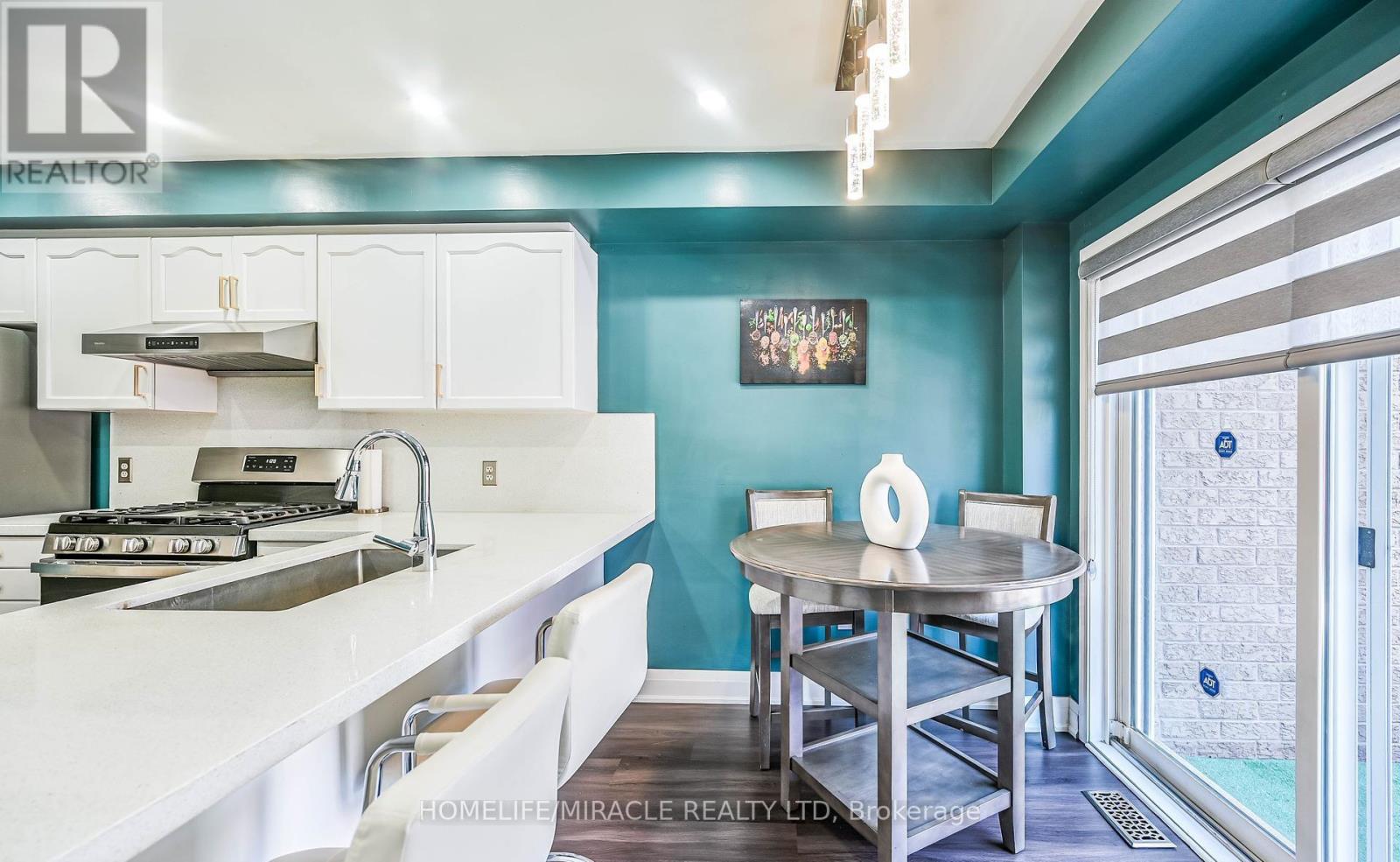 39 Newport Crescent, Hamilton (Crerar), Ontario  L9A 0B2 - Photo 7 - X12498700