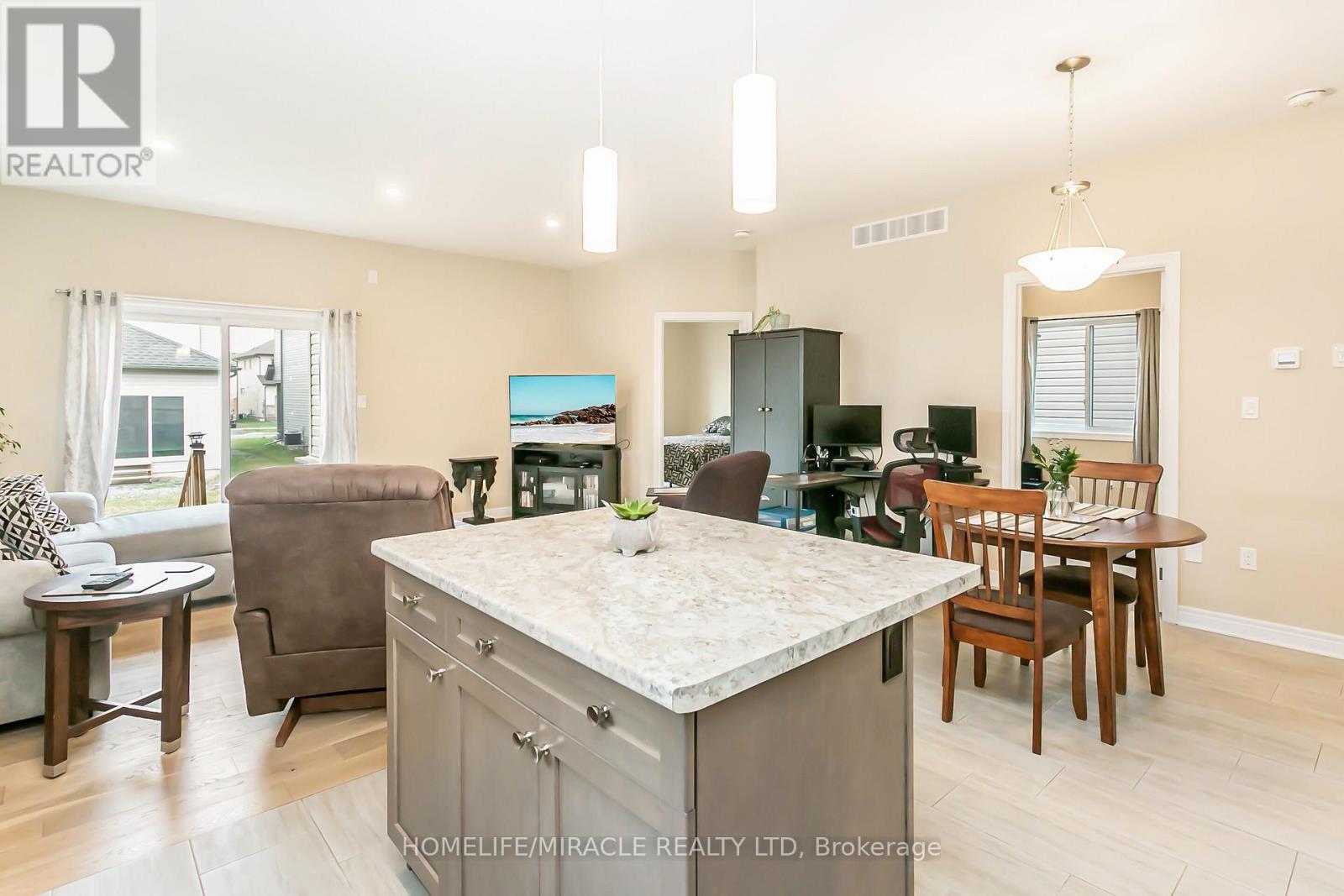 15 Tucker Street, Thorold, Ontario  L2V 0G3 - Photo 21 - X12498708