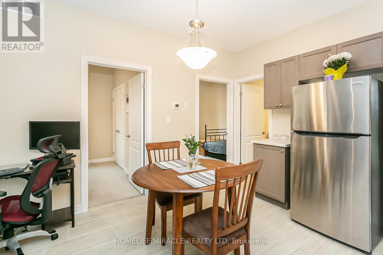 15 Tucker Street, Thorold, Ontario  L2V 0G3 - Photo 23 - X12498708