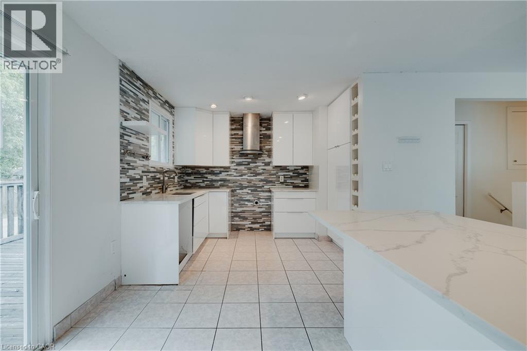 595 Pioneer Drive Unit# Upper Level, Kitchener, Ontario  N2P 1L6 - Photo 4 - 40784854