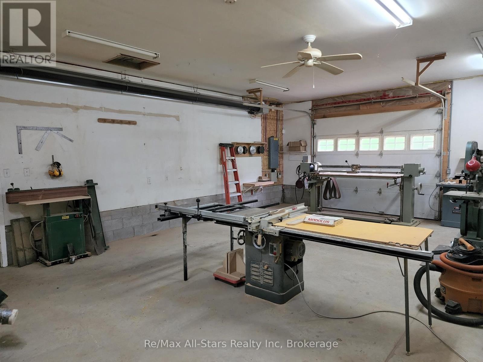 1028 Ronville Road, Lake Of Bays, Ontario  P0A 1H0 - Photo 16 - X12498840