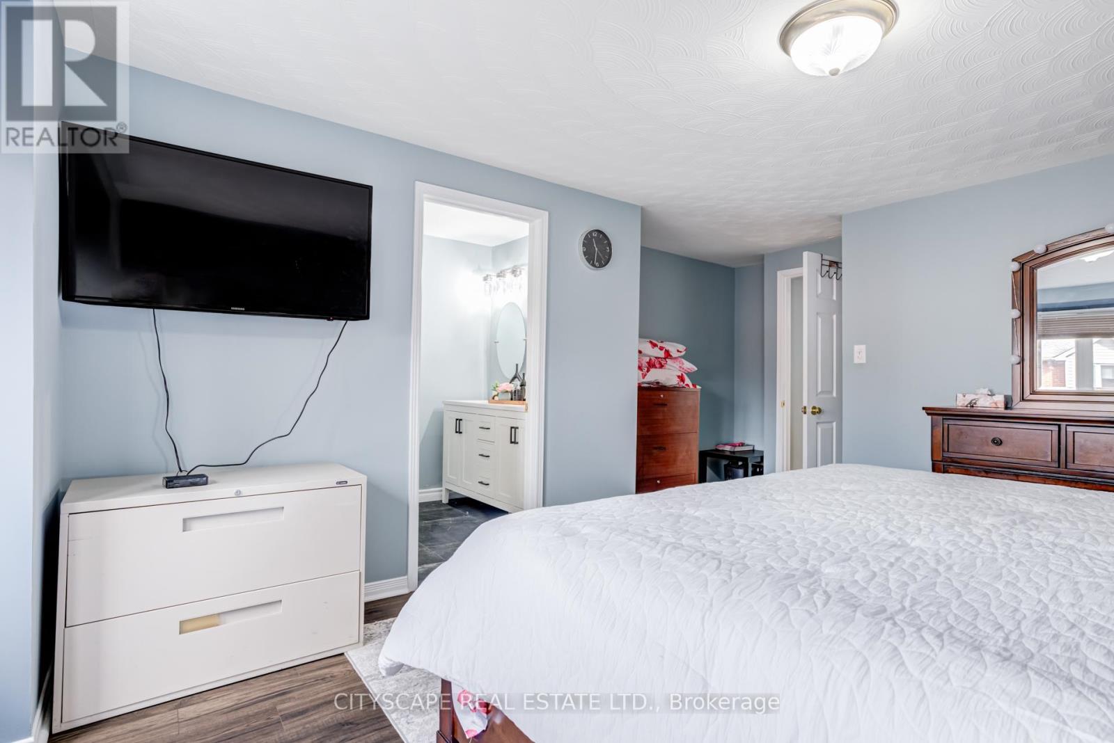 60 - 72 Stone Church Road W, Hamilton, Ontario  L9B 2H8 - Photo 36 - X12497530