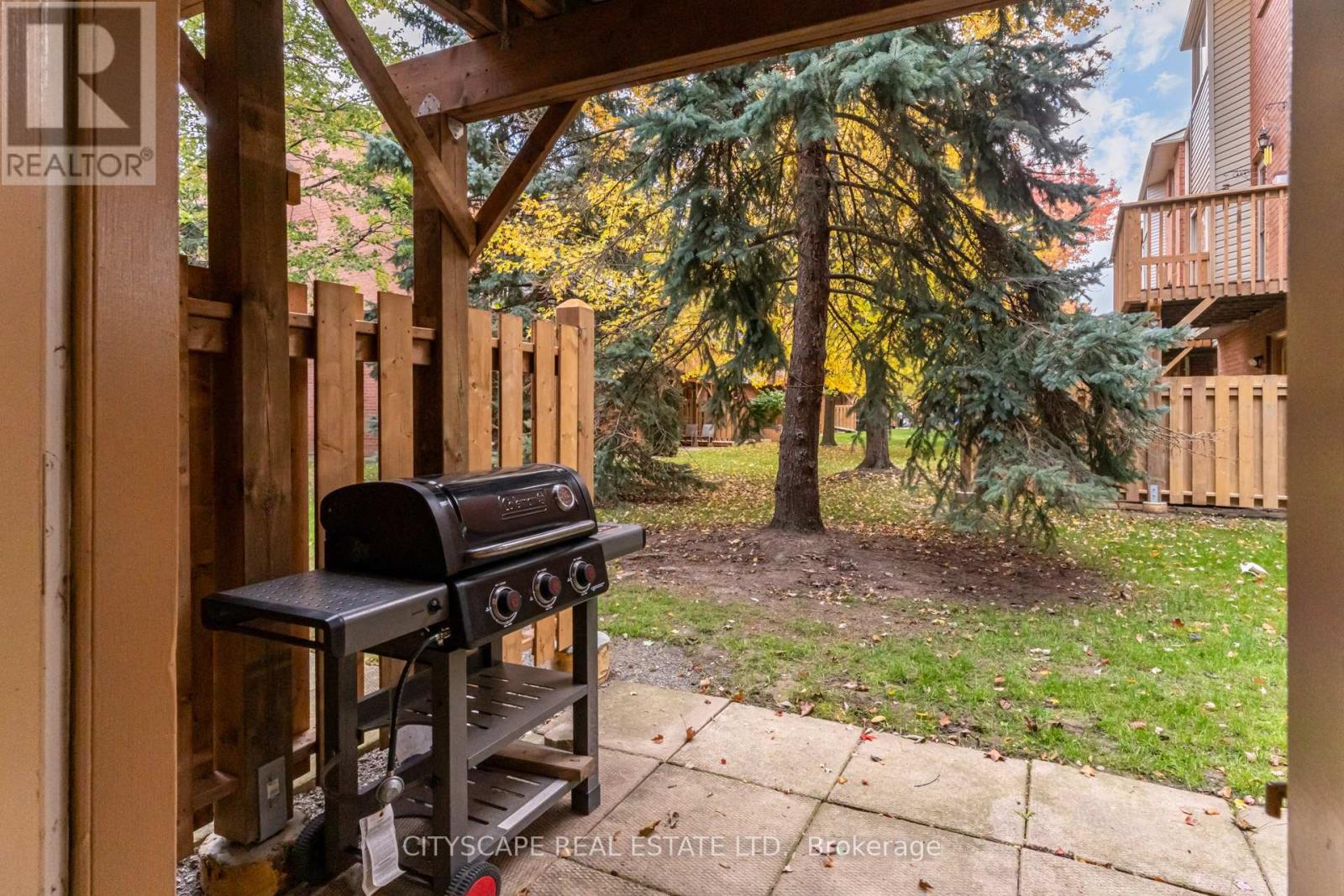 60 - 72 Stone Church Road W, Hamilton, Ontario  L9B 2H8 - Photo 44 - X12497530