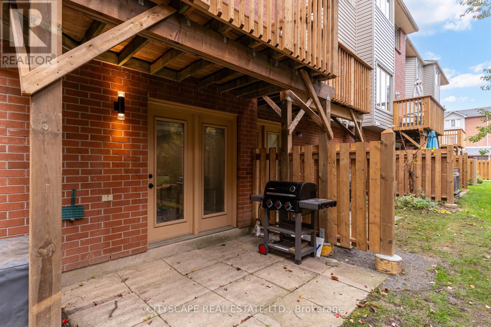 60 - 72 Stone Church Road W, Hamilton, Ontario  L9B 2H8 - Photo 45 - X12497530