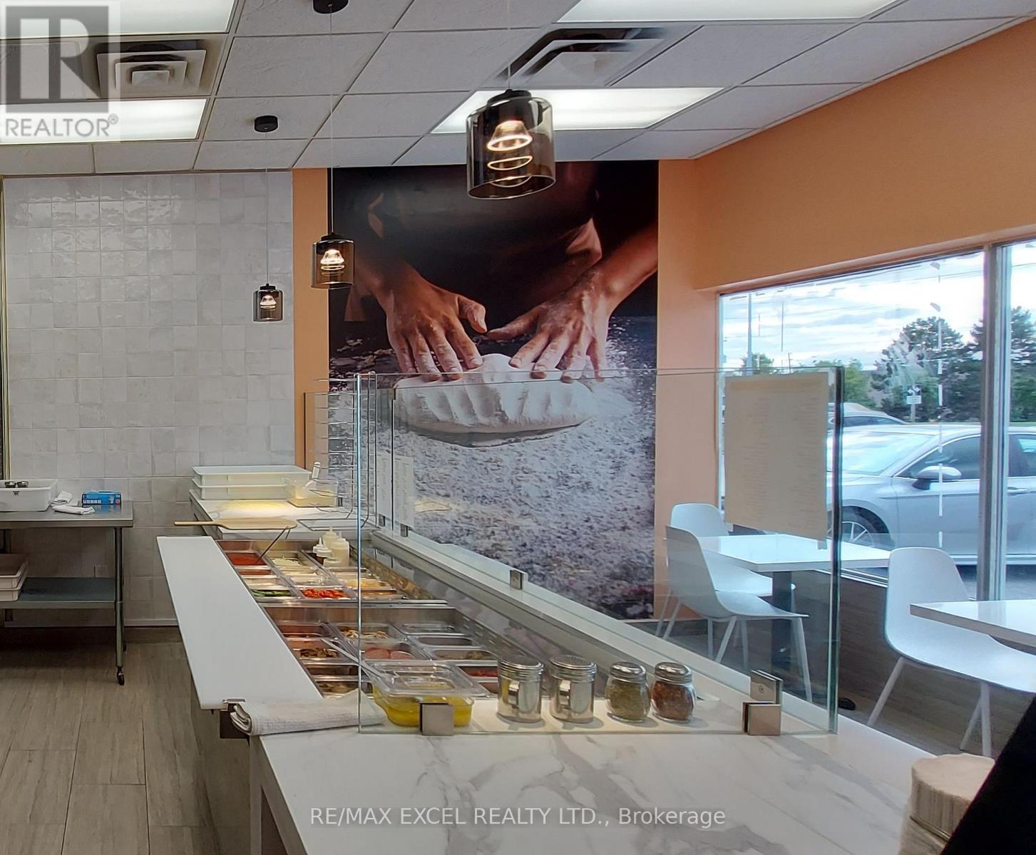 4 - 16700 Bayview Avenue, Newmarket, Ontario  L3X 1W1 - Photo 3 - N12464412