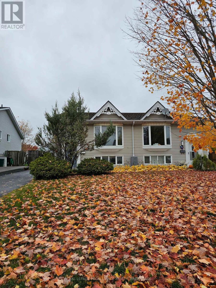 915 Warburton Crescent, Kingston (East Gardiners Rd), Ontario  K7M 8L3 - Photo 3 - X12497610